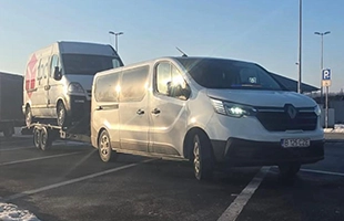 Microbuz pentru transport persoane si colete international si platforma pentru transport autoturisme