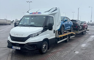 Autotransportor cu 3 pozitii pentru transport de autoturisme acolo unde a nevoie